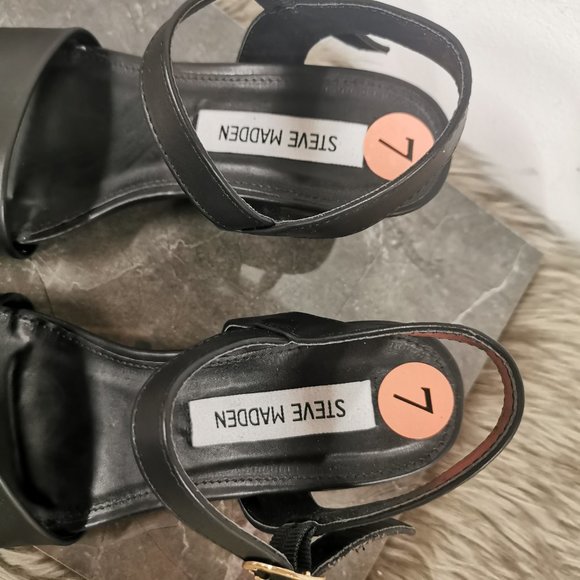 Steve Madden Wedges - Picture 2 of 7